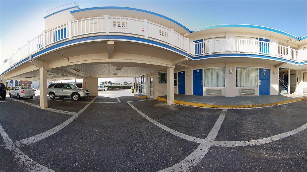 Downbeach Motel