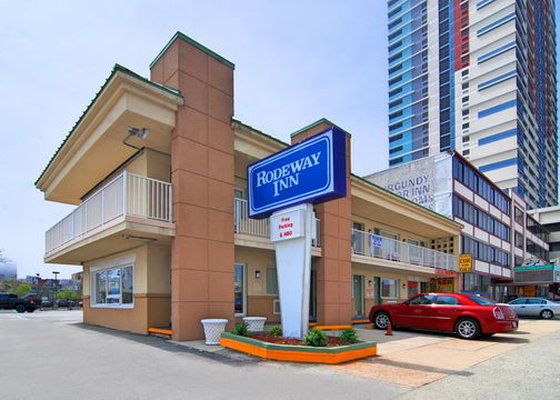 Motel Downbeach 2*